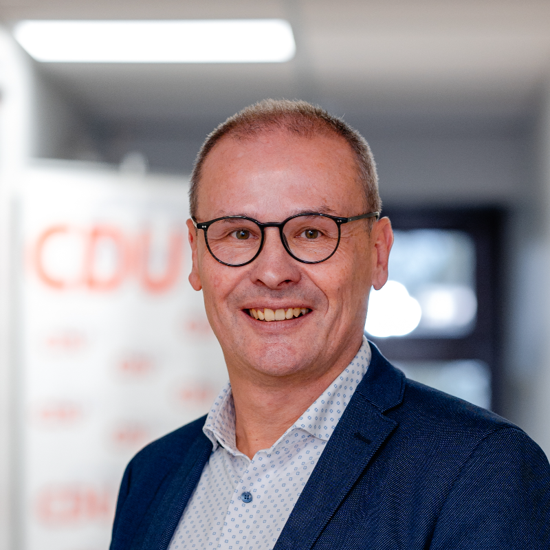  Stefan Ding
